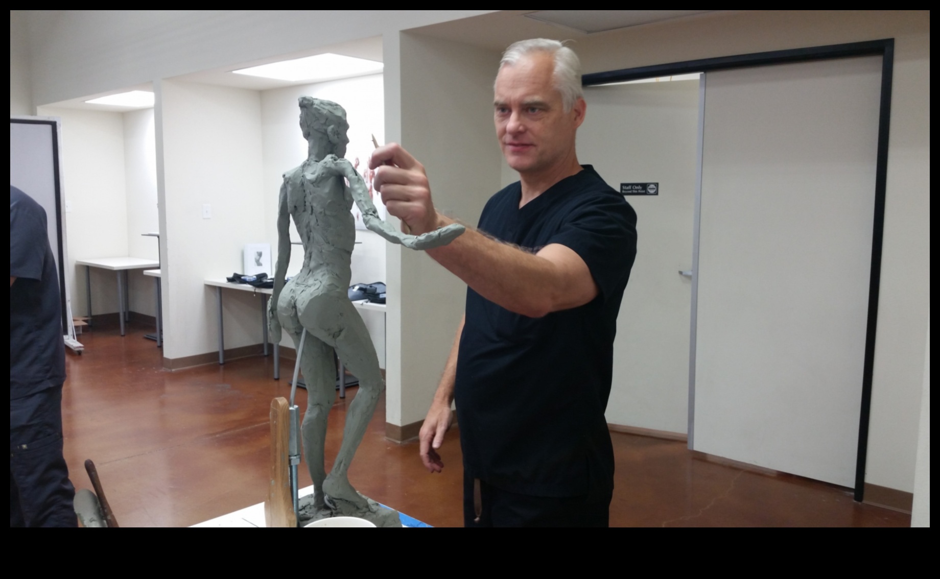 Sculpting Beauty: Η τομή σώματος και τέχνης