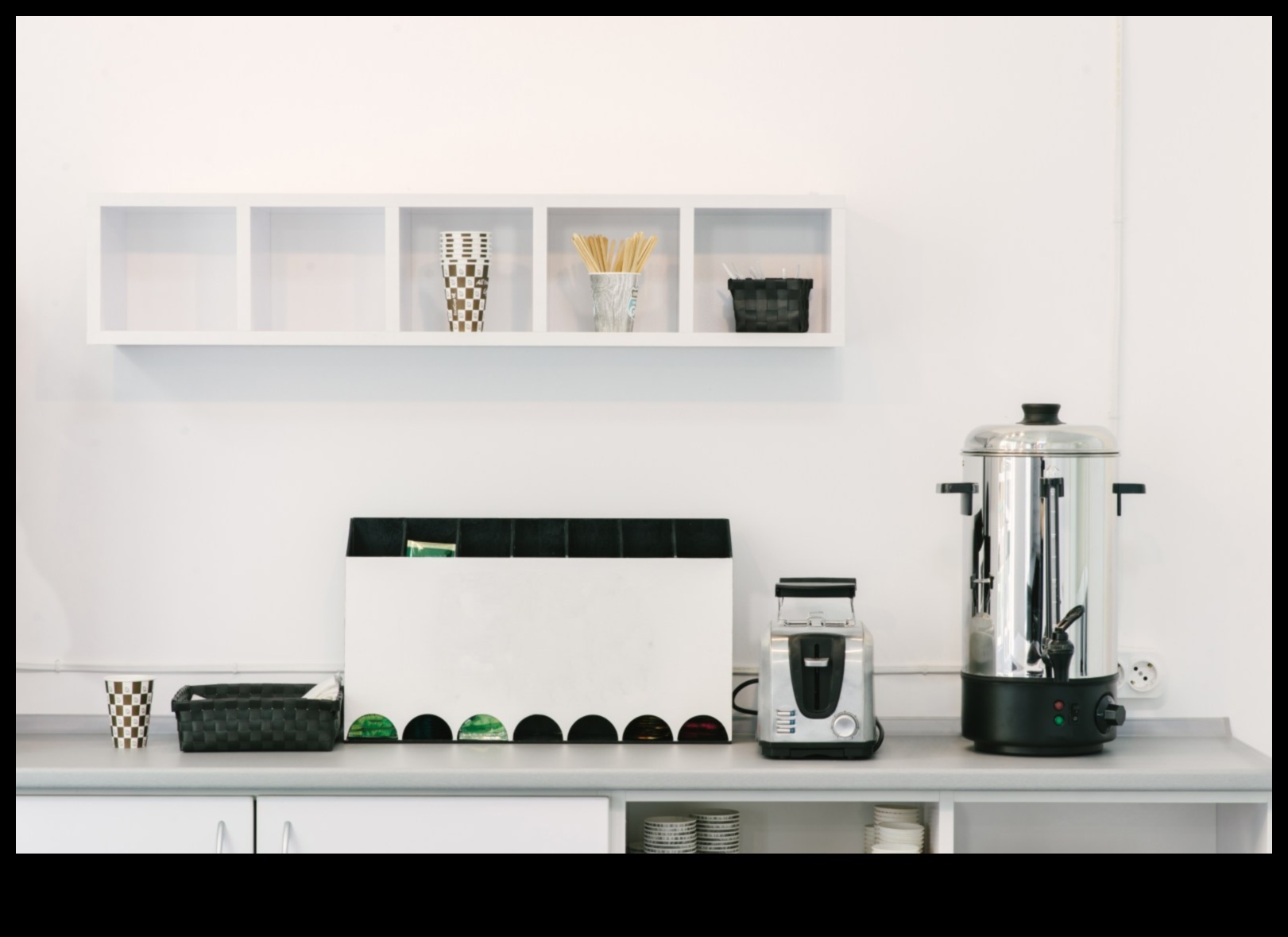 Office Kitchen Tech: Electronics for Modernizing Workplace Culinary Spaces