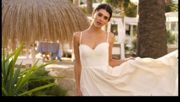 Chic Simplicity: Μοντέρνα νυφική ​​ενδυμασία που αποκαλύφθηκε