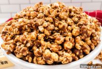 Sweet & Simple Homemade Caramel Corn