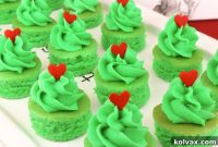 Grinch’s Heart-Grown Treats