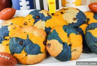 LA Rams Game Day Chocolate Chip Cookies