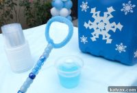 Make Your Own Disney Frozen Bubble Wands