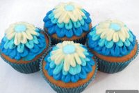 Elsa’s Enchanting Ombre Cupcakes