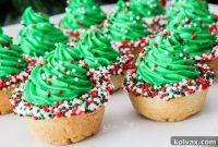 Frosted Evergreen Cookie Cups