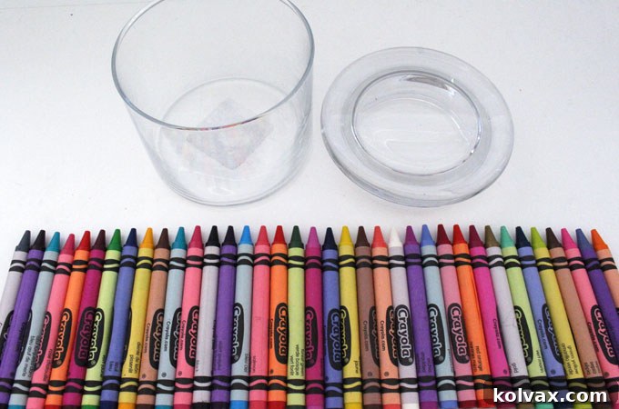 Organizing Crayons by Color for a Visually Appealing Pattern