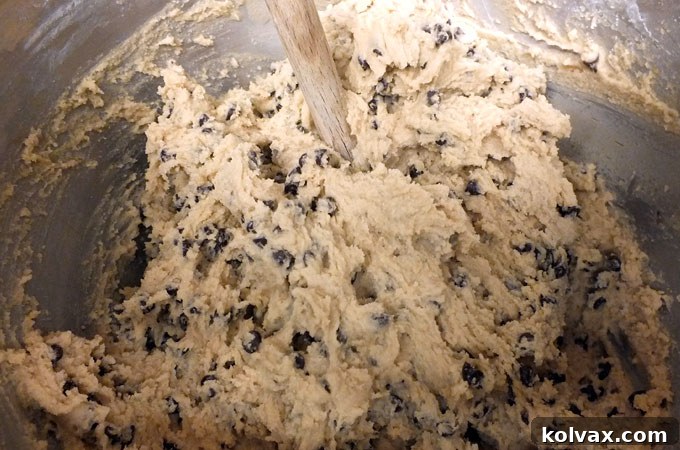 Chilling cookie dough for at least 30 minutes